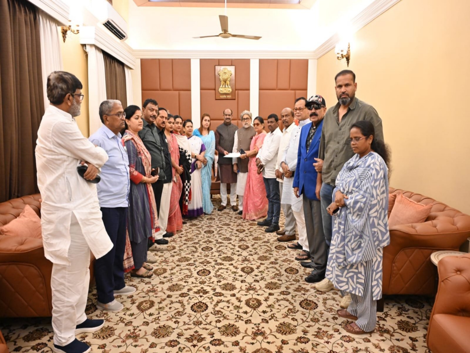 TMC MPs met Lok Sabha Speaker Om Birla at his residence in New Delhi (Photo/ANI) TMC MPs met Lok Sabha Speaker Om Birla at his residence in New Delhi (Photo/ANI)
