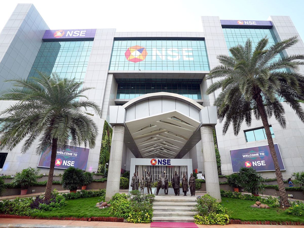 Markets close lower despite FII tax relief ordinance