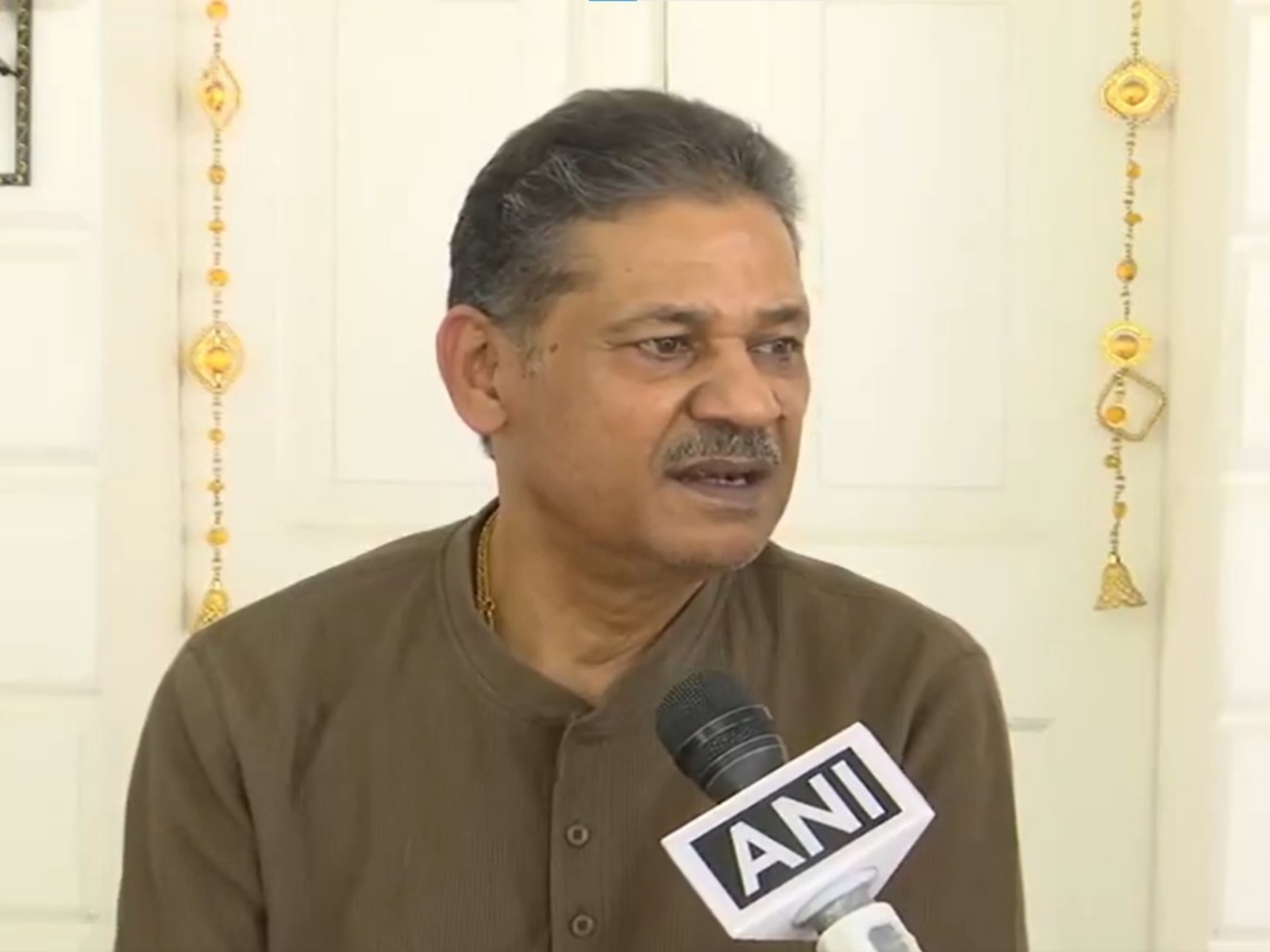 Kirti Azad dismisses TMC-Congress merger