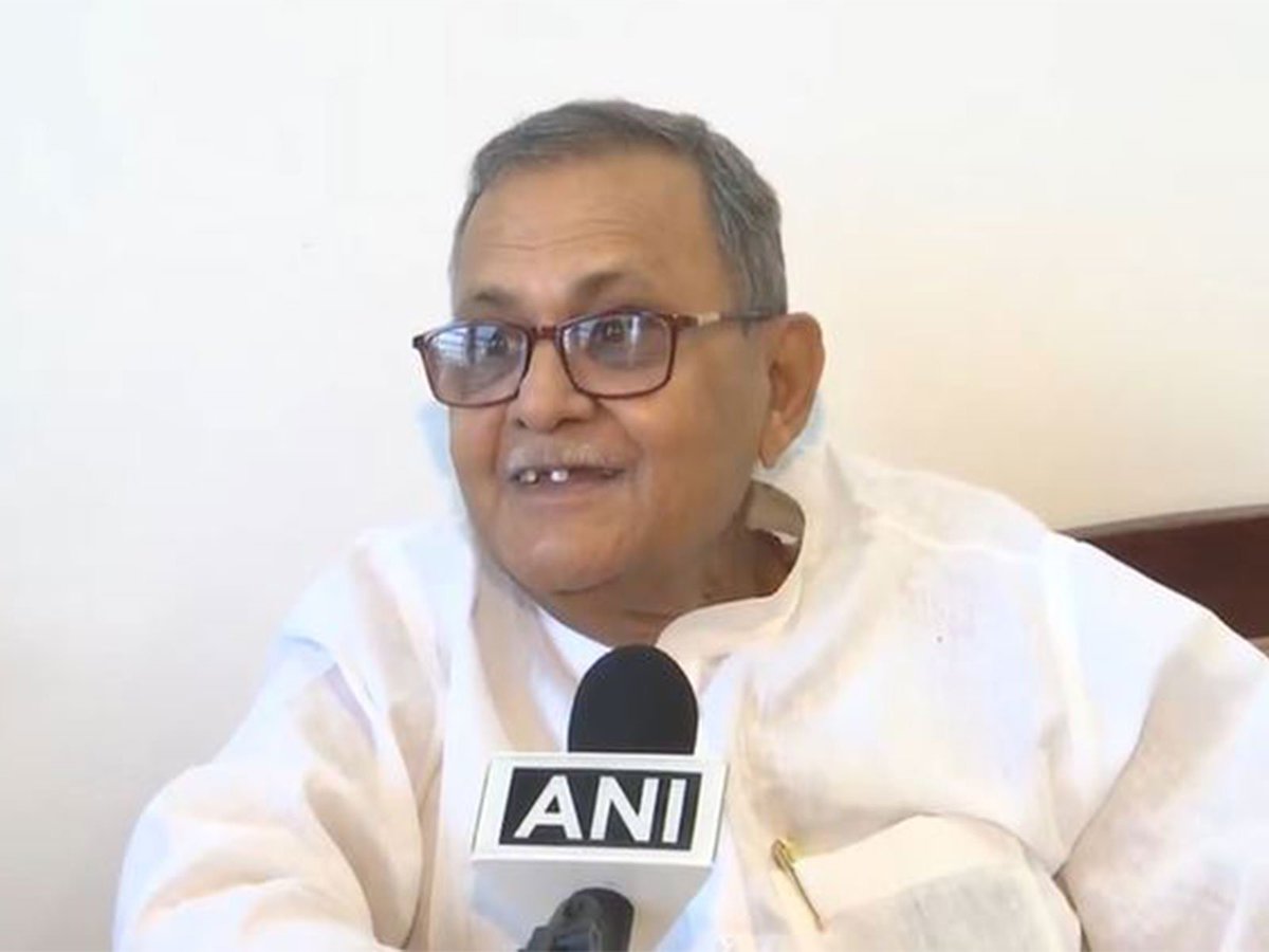 SP dismisses defection rumors, calls BJP ‘opportunistic’
