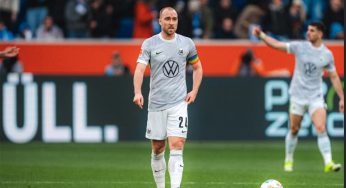 Christian Eriksen suffers on-field collapse, match called off