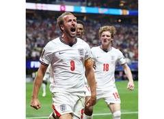 "Because maybe, you're going to be the one that saves me": Harry Kane's late brace inspires Oasis-fueled World Cup comeback against DR Congo