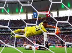 FIFA World Cup 2026: Unai Simon breaks Walter Zenga's shutout record as Spain storm into last 16