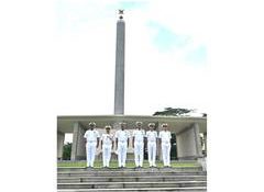 Indian Navy's Flag Officer Commanding Eastern Fleet pays homage at Kranji War Memorial Singapore