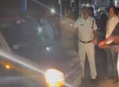TMC Board collapses in Dankuni Municipality as Chairman, Vice-Chairman quit; people chant "chor, chor"
