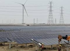 Gujarat leads in renewable energy with 50.386 GW total RE capacity; 15850.56 MW wind, 32302.7 MW solar power