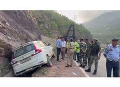 Union Minister Jitendra Singh monitors Amarnath pilgrims' road accident, assures all possible help