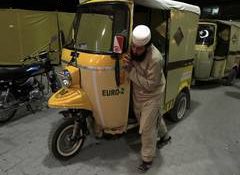 Fuel price hike triggers surge in public transport fares across Pakistan