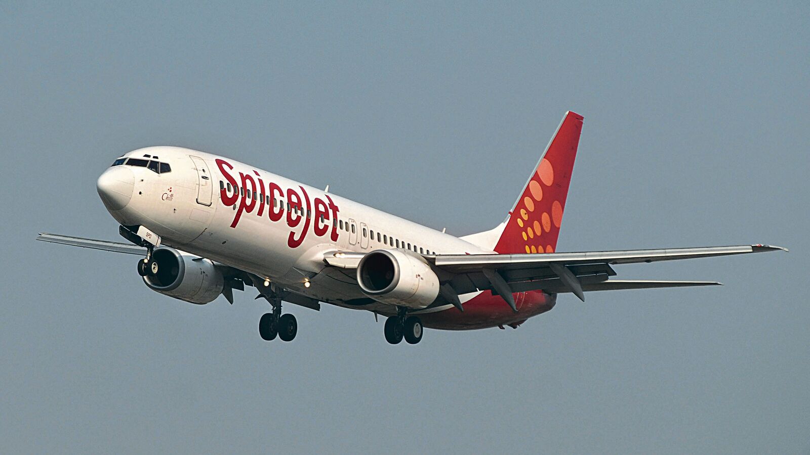 SpiceJet Loses Ground for Third Consecutive Month as Rivals Strengthen Position