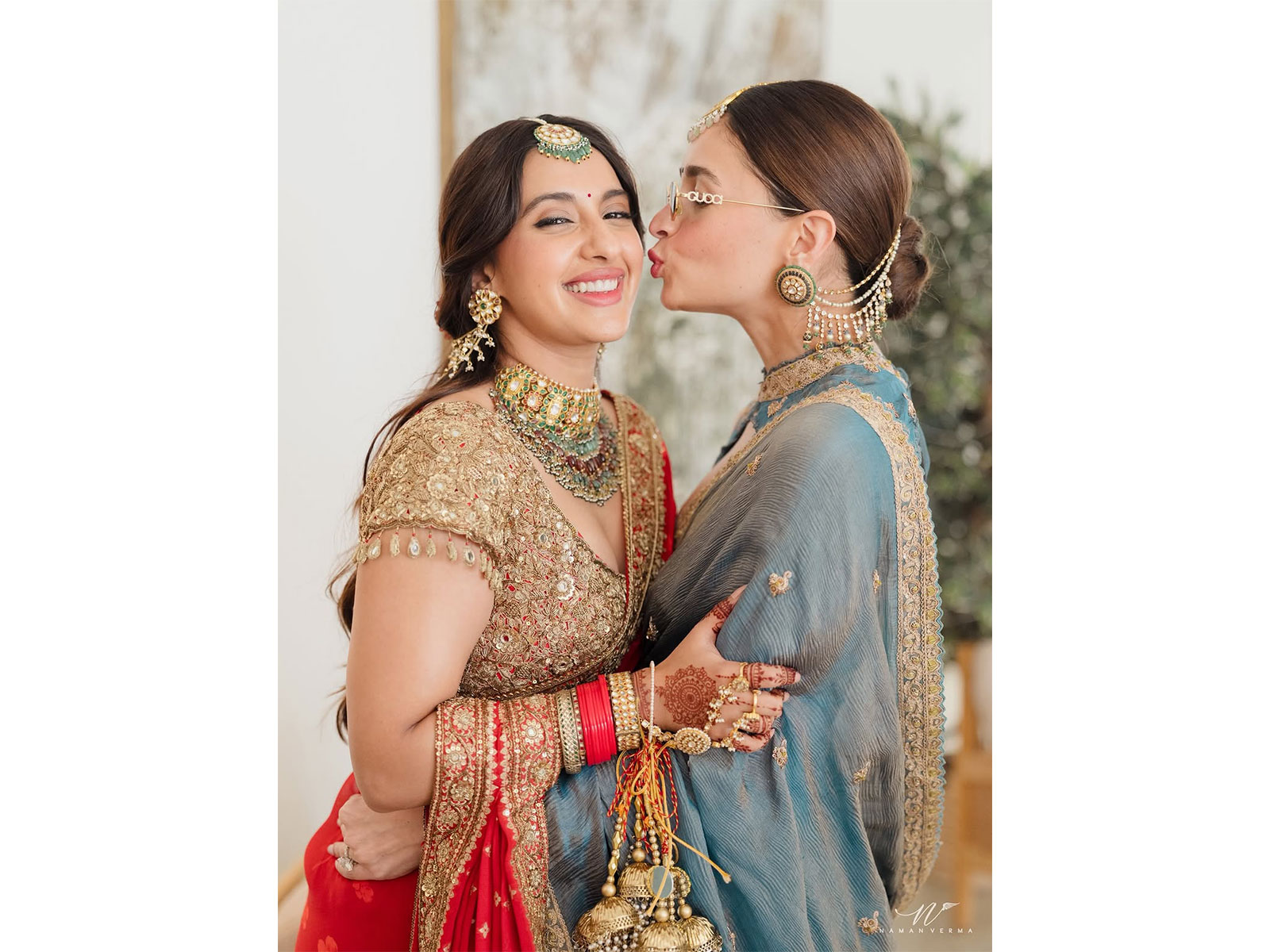 Actors Alia Bhatt and Akansha Ranjan (Image source: Alia's Instagram) Actors Alia Bhatt and Akansha Ranjan (Image source: Alia's Instagram)
