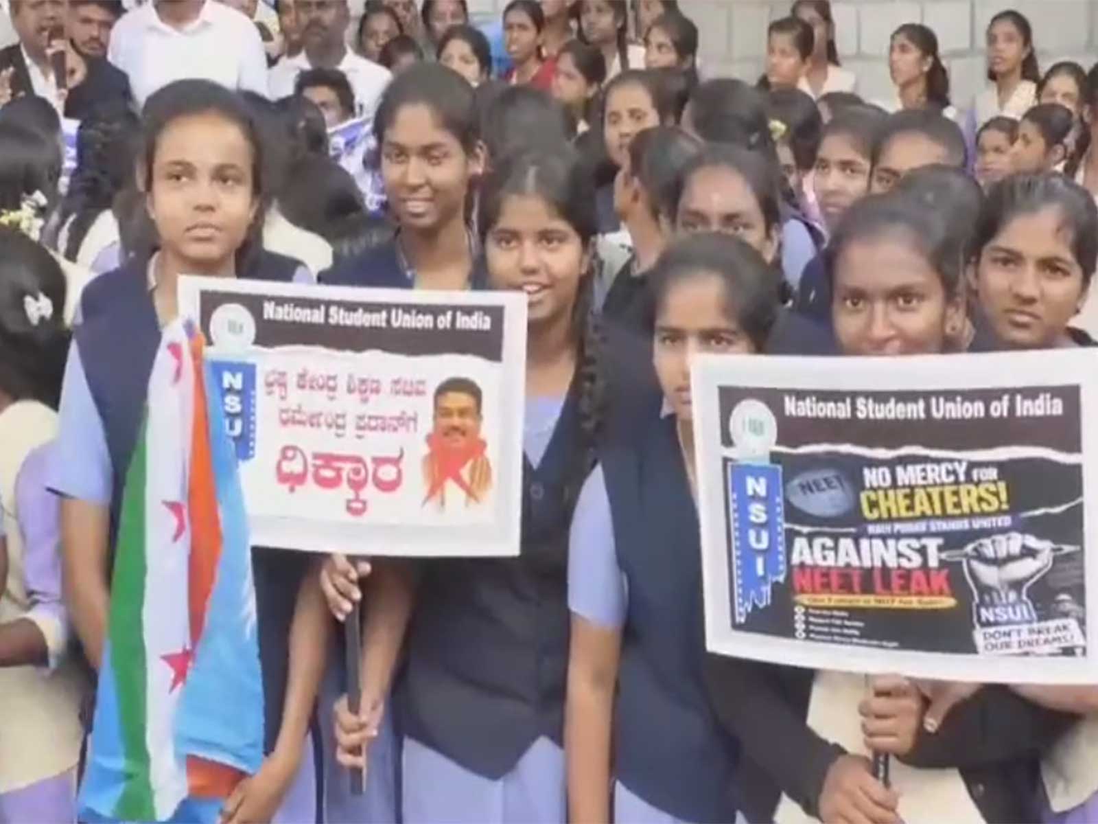 Student protest against NEET paper leak in Karnataka's Mandya (Photo/ANI) Student protest against NEET paper leak in Karnataka's Mandya (Photo/ANI)