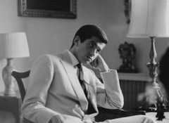 "I had to read my own biography to learn who I was": George Hamilton recalls memory loss after surgery
