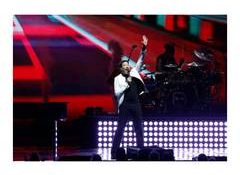 Lionel Richie back home and recovering after hospital stay following concert