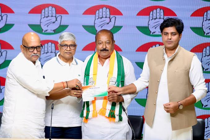 AIMIM leader Syed Aseem Waqar joins Congress ahead of UP Assembly polls