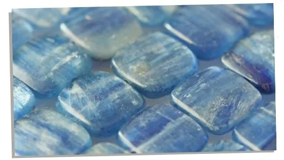 Picture of throat chakra stone Blue Kyanite