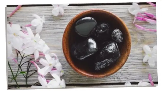 Obsidian in a bowl