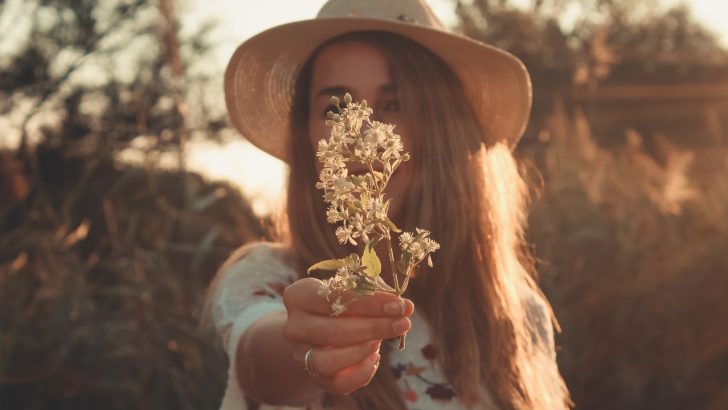 Woman showing love manifestation signs